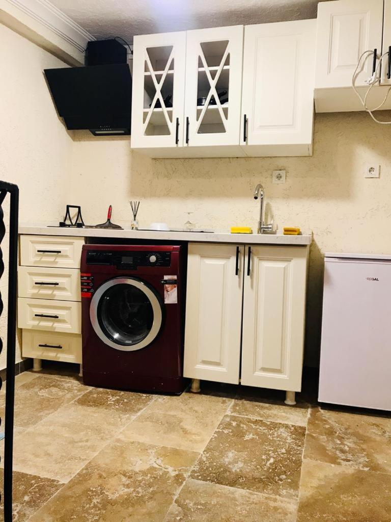 Taksim White Suit Истанбул Екстериор снимка